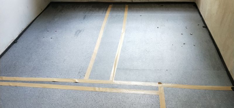 滨江锦粼府现场改性聚丙烯保温隔声板铺设图2